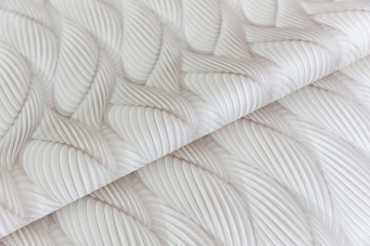 фото KM6902 Обои виниловые на флизелиновой основе Трессаж мотив, бежевый KЕРАМА МАРАЦЦИ КЕРАМА МАРАЦЦИ